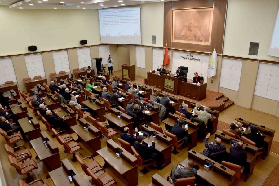 Tepebaşı Meclis Üyeleri Oturum Ücretlerini Depremzedelere Bağışladı