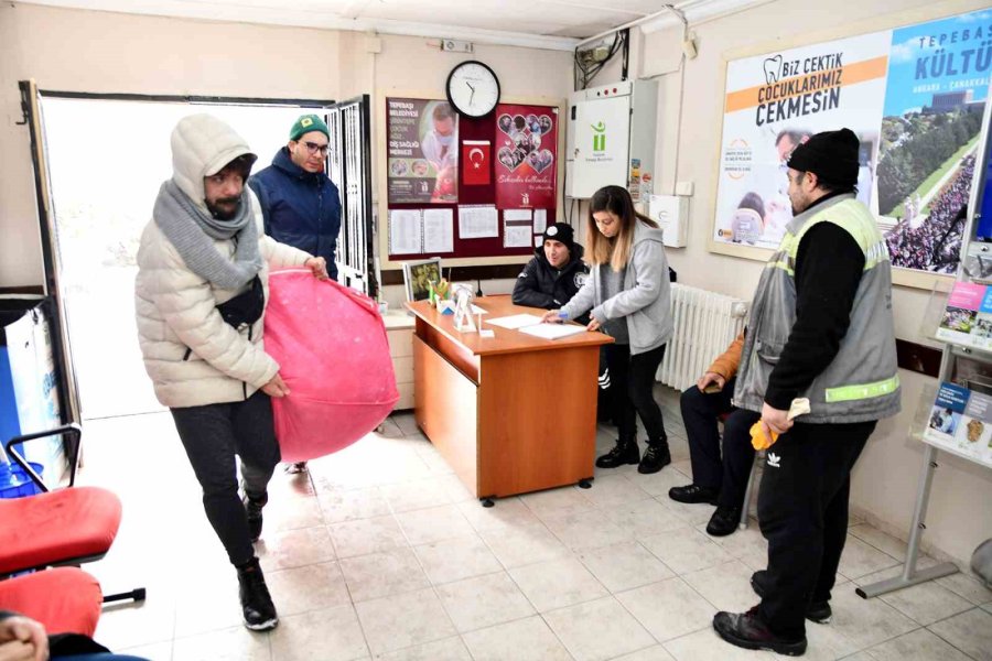 Tepebaşı Depremzedeler İçin Seferber Oldu