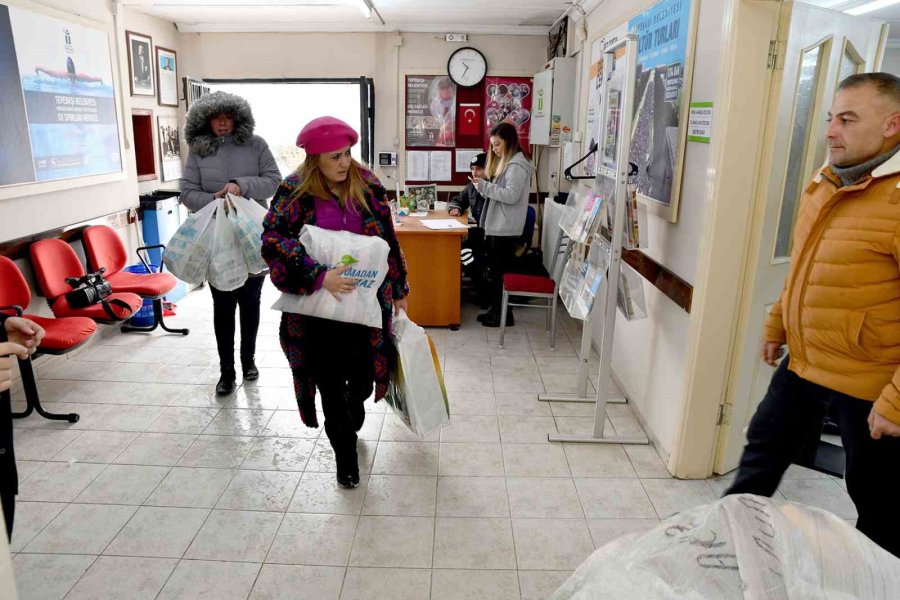 Tepebaşı Depremzedeler İçin Seferber Oldu