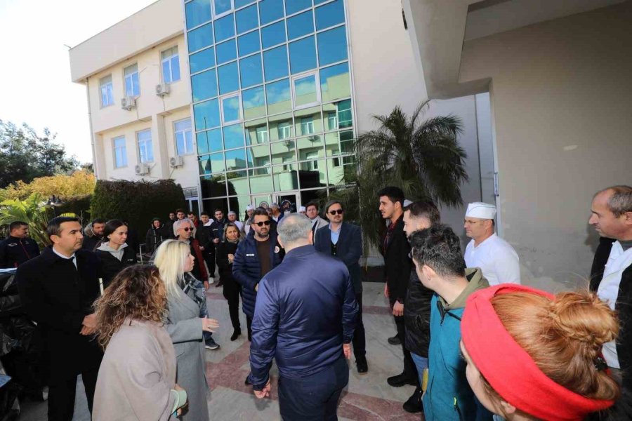 Akdeniz Üniversitesi’nden Deprem Bölgesine Yardım Tırı