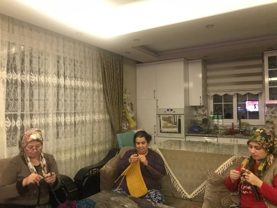 Antalyalı Kadınlar İlmekleri Deprem Bölgesi İçin Atıyor