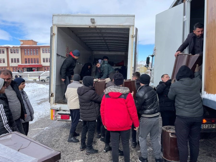 Karaman’dan Deprem Bölgesine Soba Ve Ekmek Yardımı