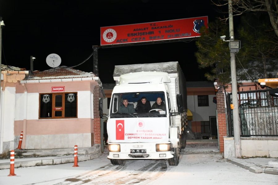 Eskişehir Cumhuriyet Başsavcılığı Yardım Araçları Yola Çıktı