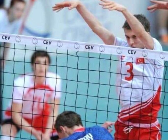 Eskişehirli Milli Voleybolcudan Kötü Haber