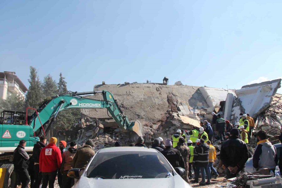 Deprem Bölgesinden Artık Tek Ses Yükseliyor: "sesimi Duyan Var Mı?"