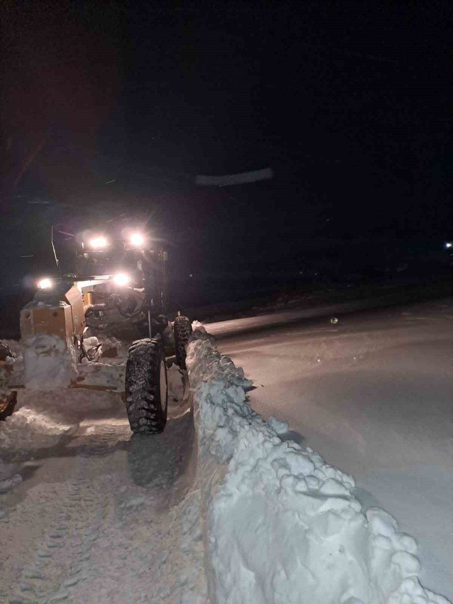 Büyükşehir, 10 İlçede 185 Mahalle Yolunu Daha Ulaşıma Açtı