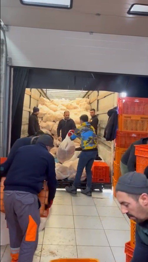 Kayseri Büyükşehir’den Deprem Bölgesine 316 Bin 215 Adet Unlu Mamul Yardımı