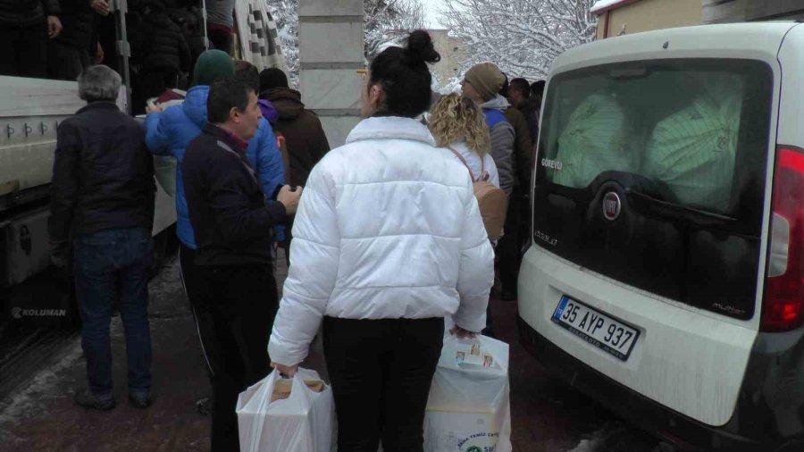 Sağlık Çalışanları Deprem İçin Seferber Oldu