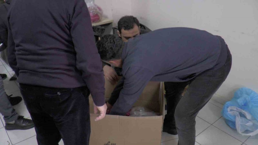 Sağlık Çalışanları Deprem İçin Seferber Oldu