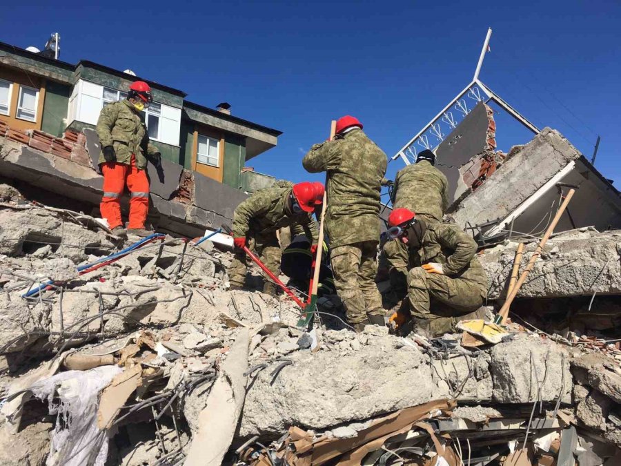 Msb: “disak Kahramanmaraş’ta Arama-kurtarma Çalışmalarını Sürdürüyor”