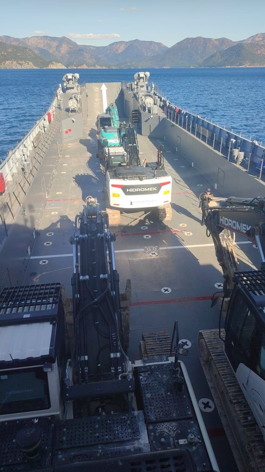 Msb: “iş Makinelerini Deprem Bölgesine Ulaştırmaya Devam Ediyoruz”