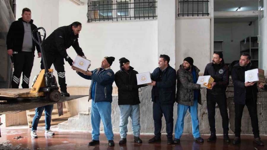 Selçuk Üniversitesinden Deprem Bölgesine Yardım Eli