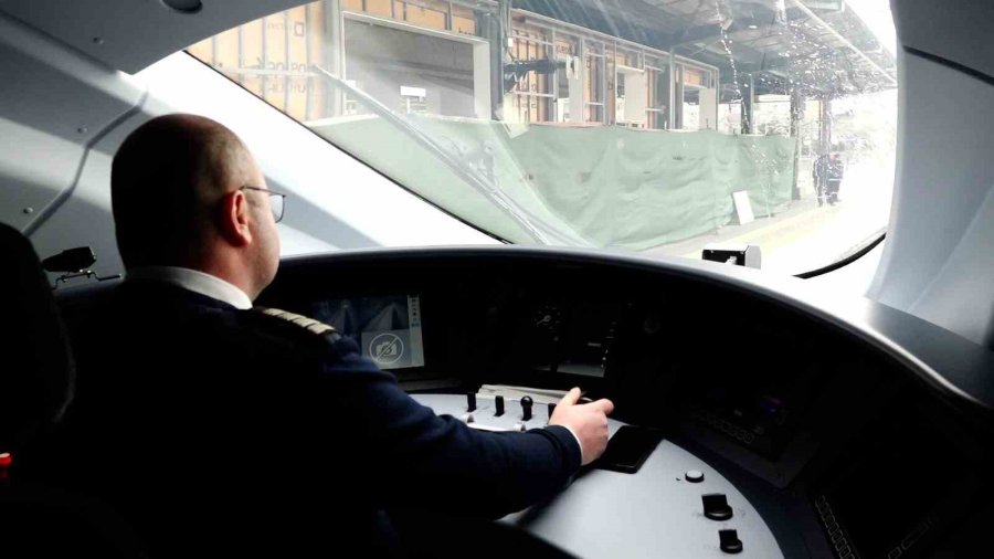 Afad’a Başvuran Gönüllüler Deprem Bölgesine Gidiyor