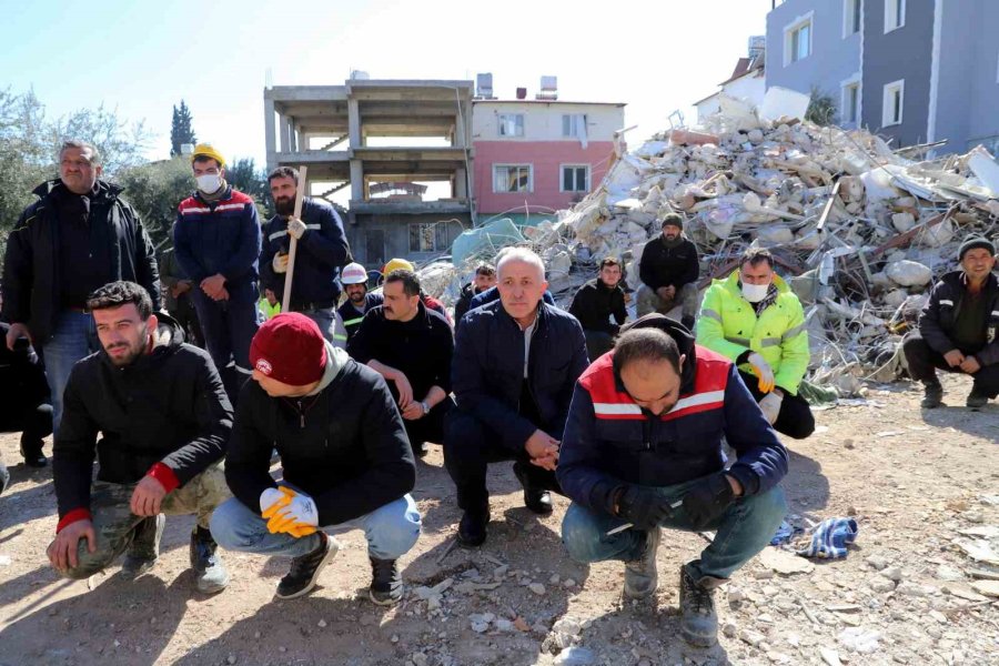 Başkan Gültak Deprem Bölgesinde