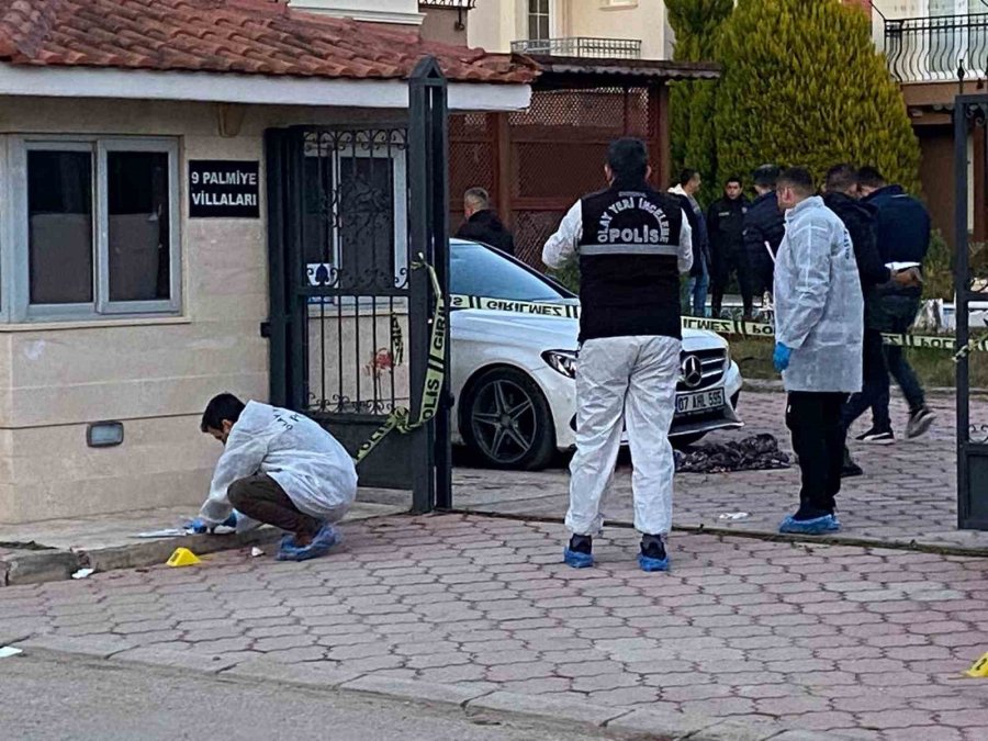 Husumetli Olduğu Aileyi Kurşun Yağmuruna Tuttu: 1 Ölü, 4 Yaralı