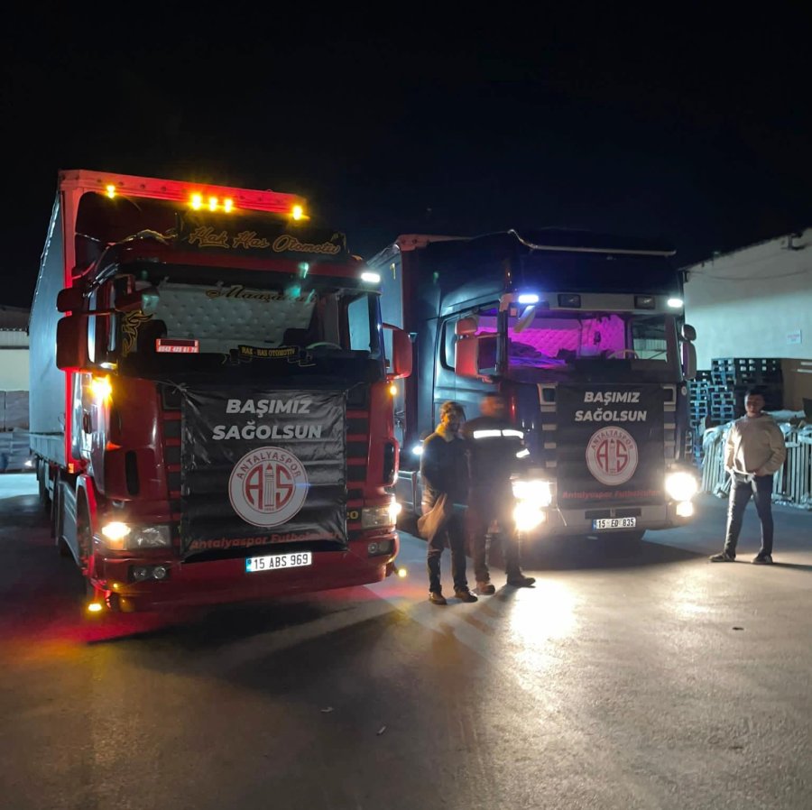 Antalyaspor Kaptanı, Tesislerde Ağırlanan Depremzede Çocuklarla Oyun Oynadı