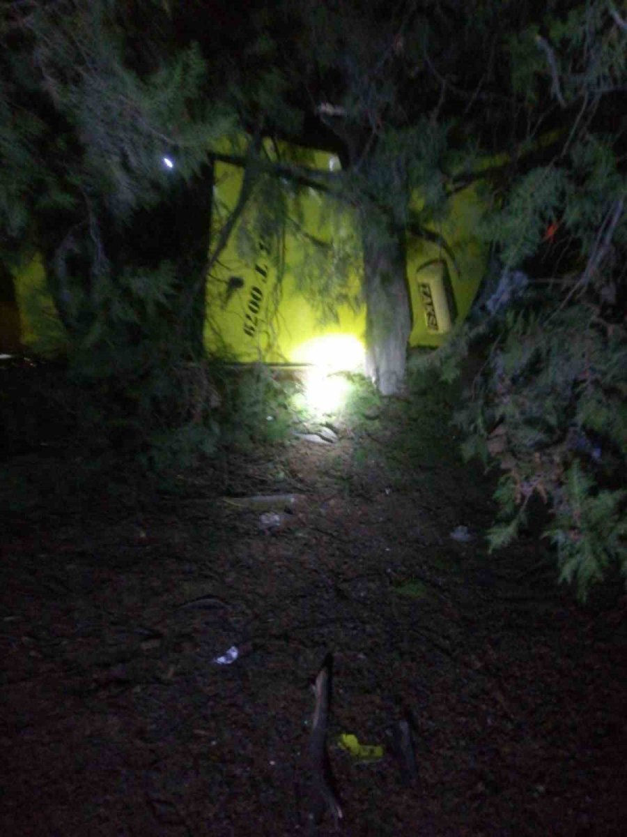 Deprem Bölgesindeki Aileyi Mersin’e Götüren Taksi Kaza Yaptı: 2 Ölü, 3 Yaralı