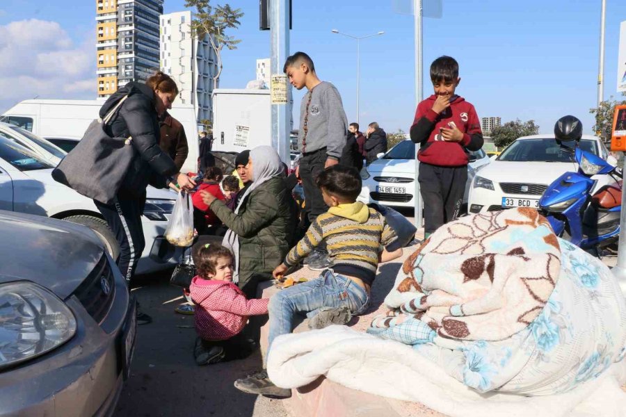 Mersin’e Gelen Depremzedeler Kyk Yurtlarına Yerleştiriliyor