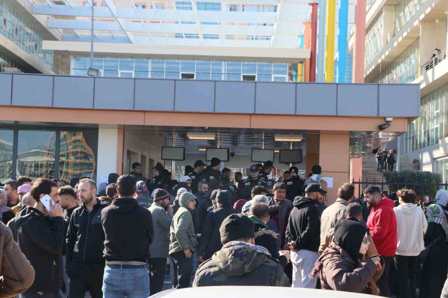 Mersin’e Gelen Depremzedeler Kyk Yurtlarına Yerleştiriliyor