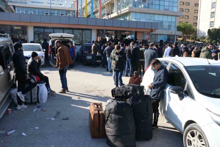 Mersin’e Gelen Depremzedeler Kyk Yurtlarına Yerleştiriliyor