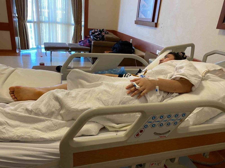 Gaziantep’teki Depremde Kan Donduran İddia: Dükkanları Büyütmek İçin Kolonları Kesmişler