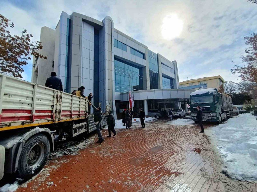 Kto’dan Depremzedelere Yardım Sürüyor