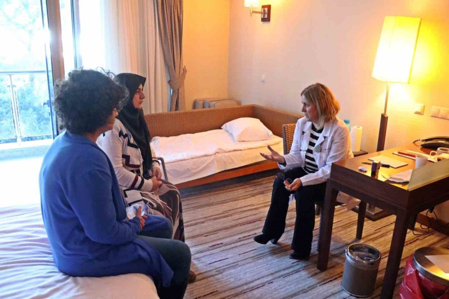 Antalya’daki Otellere Yerleştirilen Depremzedelerden İç Yakan Sözler