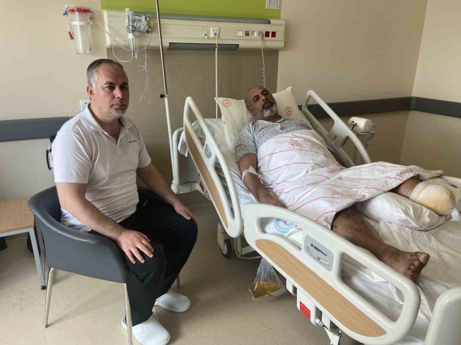 Deprem Sırasında Balkondan Atlayarak Hayatta Kalan Çelik Korku Dolu Anları Anlattı