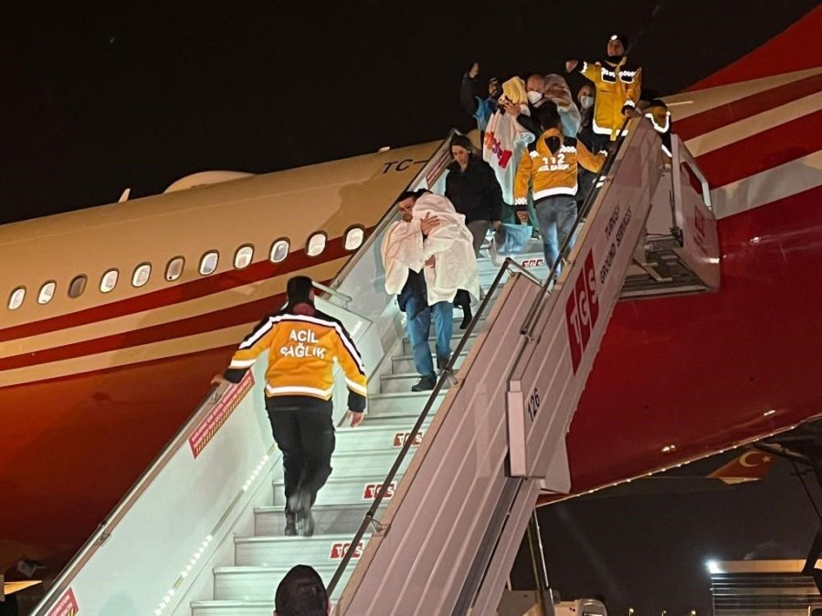 Adana’dan 60 Yaralı Cumhurbaşkanlığı Uçağı İle Ankara’ya Getirildi