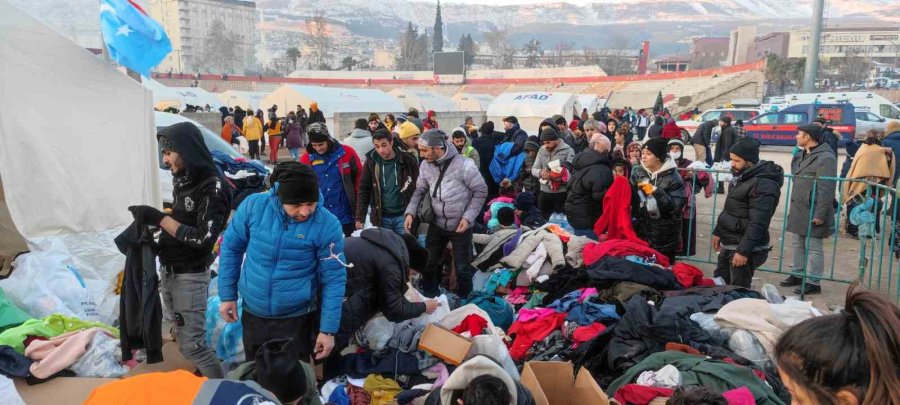 Kahramanmaraş Depremzedelerin Yaraları Sarılıyor