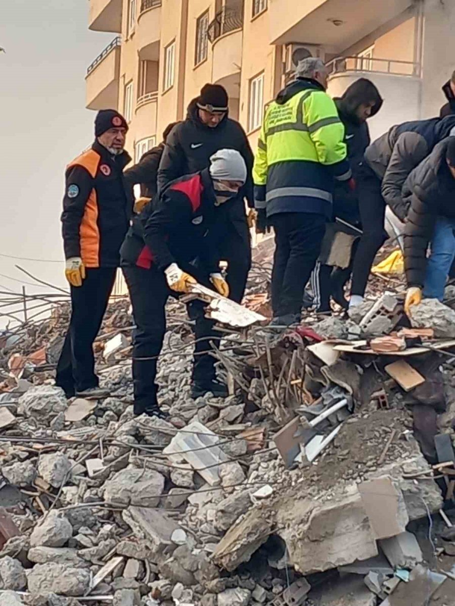 Kayseri Büyükşehir, Deprem Bölgesi Osmaniye’de De Yaraları Sarıyor