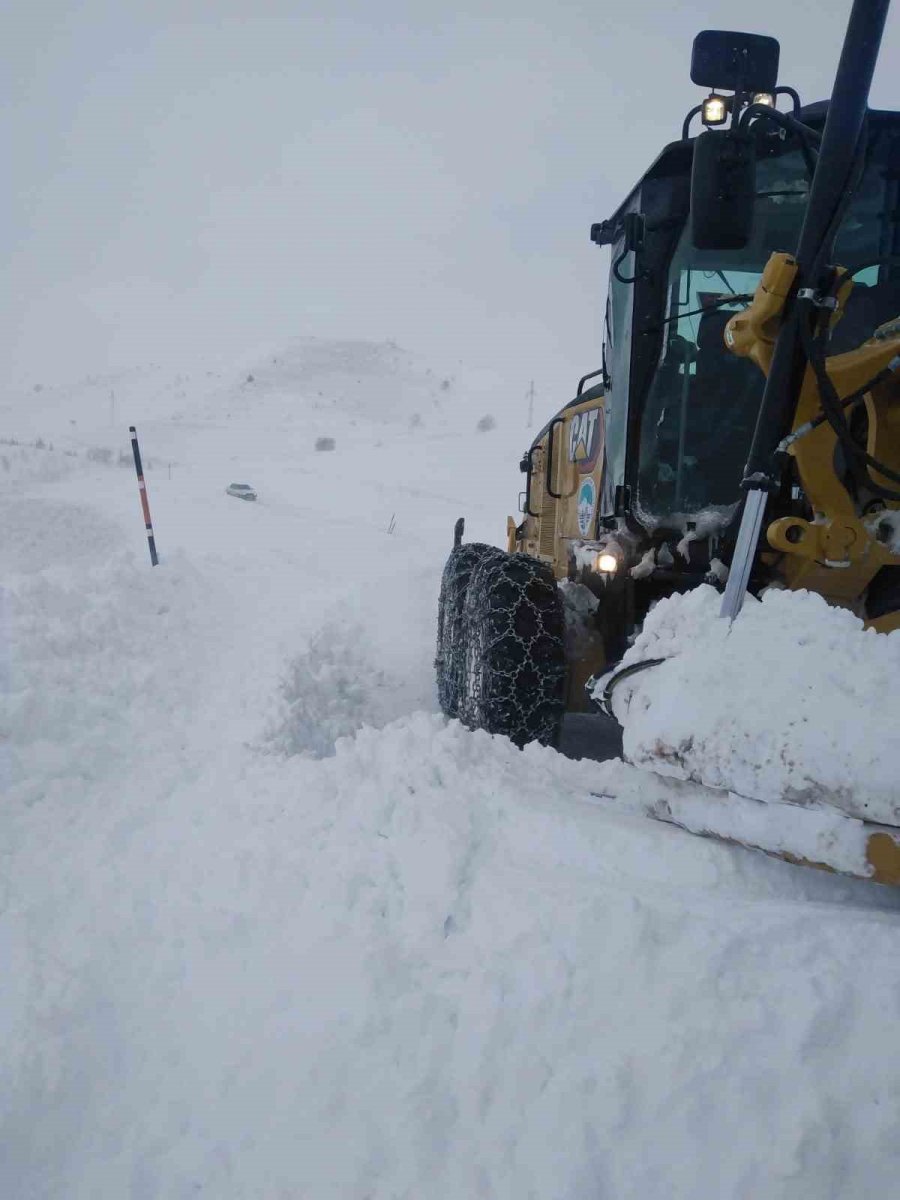 Büyükşehir, 104 Mahalle Yolunu Ulaşıma Açtı