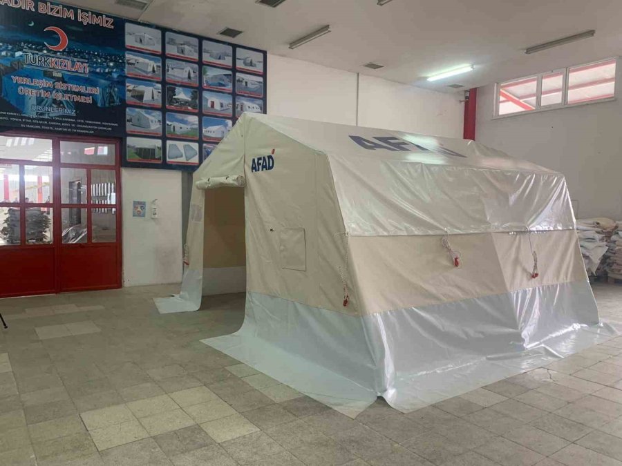 Kızılay’ın Ürettiği Deprem Çadırlarının Afet Bölgelerine Sevki Sürüyor