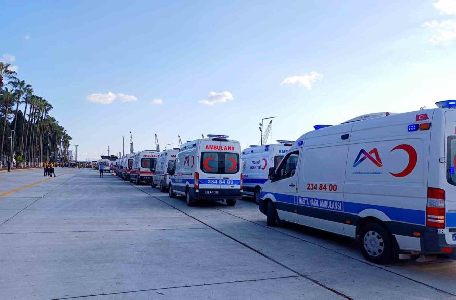 Depremin 4. Gününde De Yardımlar Çığ Gibi Büyüyor