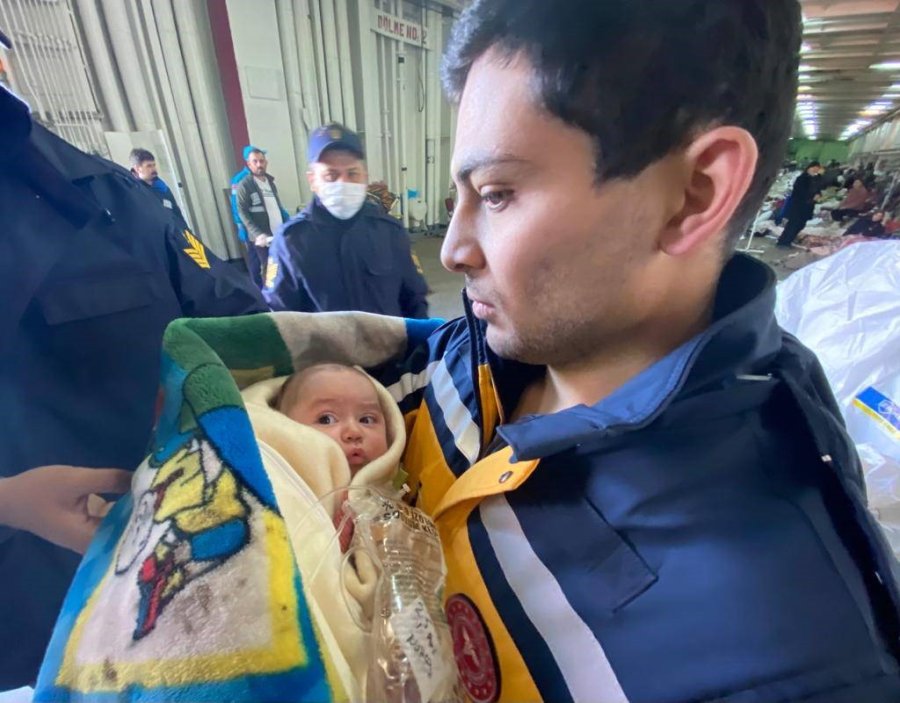 Tcg İskenderun, Yardım Malzemelerinin Naklini Kesintisiz Sürdürüyor