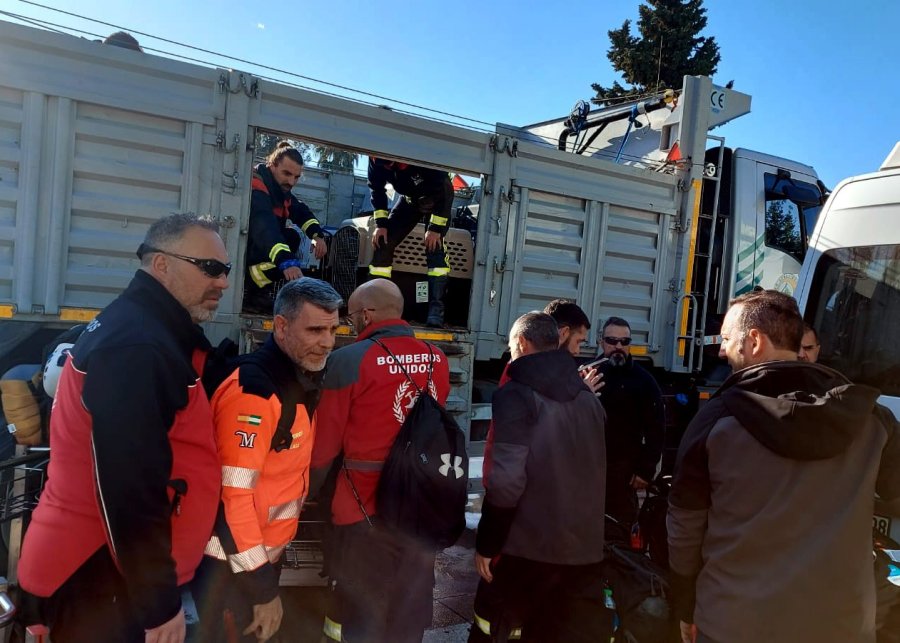 Türk Sanayicisi İle Deprem Bölgesi Arasında Yardım Köprüsü Kuruldu