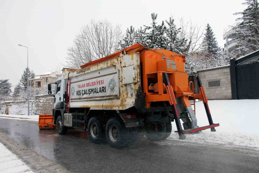 Talas’ta Kış Çalışmaları Aralıksız Sürüyor