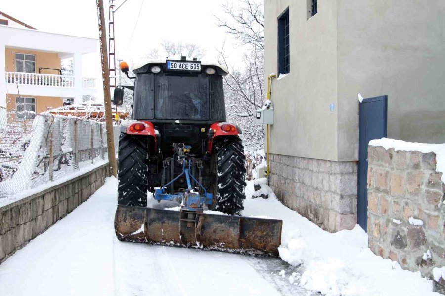 Talas’ta Kış Çalışmaları Aralıksız Sürüyor