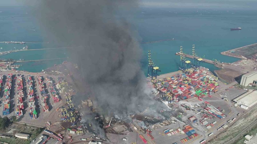 İskenderun Limanı’ndaki Yangın 3’üncü Gününde Havadan Görüntülendi
