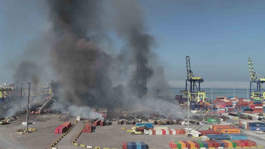 İskenderun Limanı’ndaki Yangın 3’üncü Gününde Havadan Görüntülendi