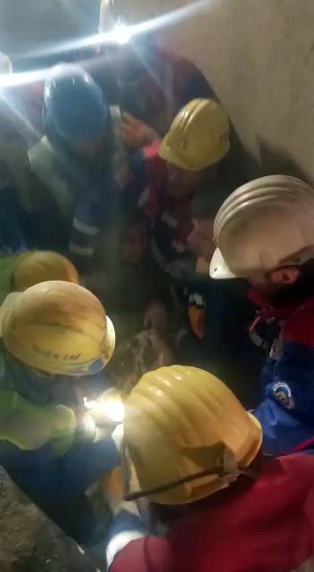 Madenciler Depremin 88. Saatinde Karı Koca Çifti Kurtardı