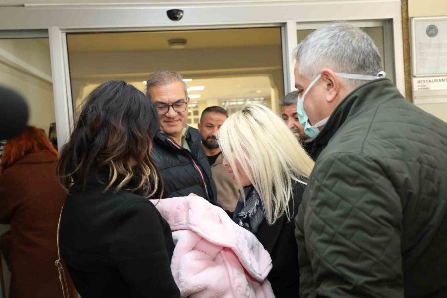 Akdeniz Üniversitesi Sosyal Tesisleri Depremzedeleri Misafir Ediyor