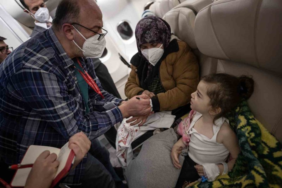 Cumhurbaşkanlığı Uçakları Depremzedeler İçin Seferber