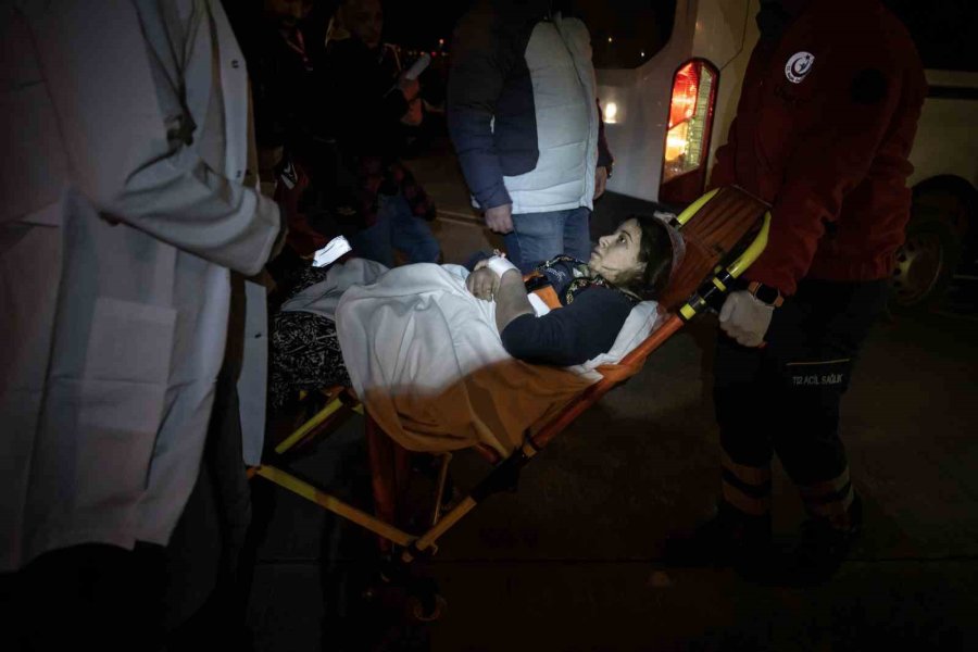 Cumhurbaşkanlığı Uçakları Depremzedeler İçin Seferber