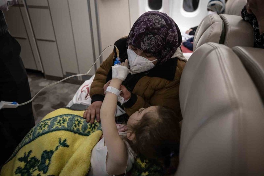 Cumhurbaşkanlığı Uçakları Depremzedeler İçin Seferber