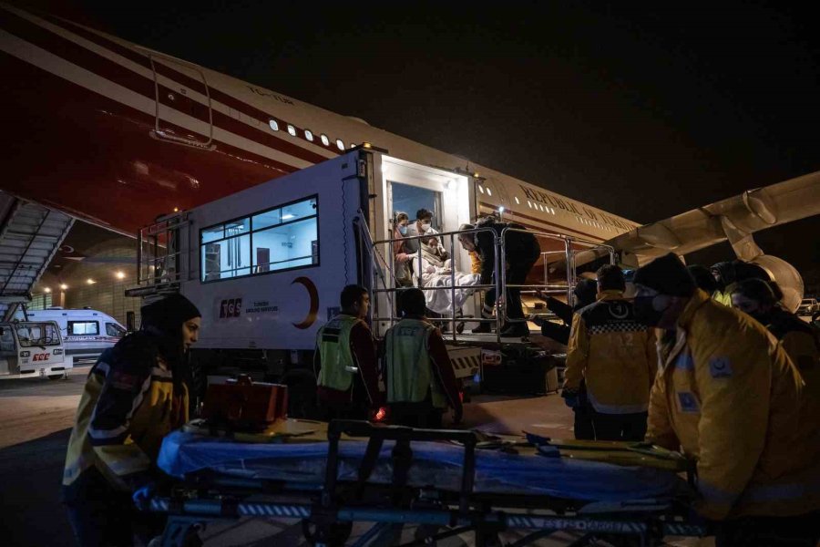 Cumhurbaşkanlığı Uçakları Depremzedeler İçin Seferber