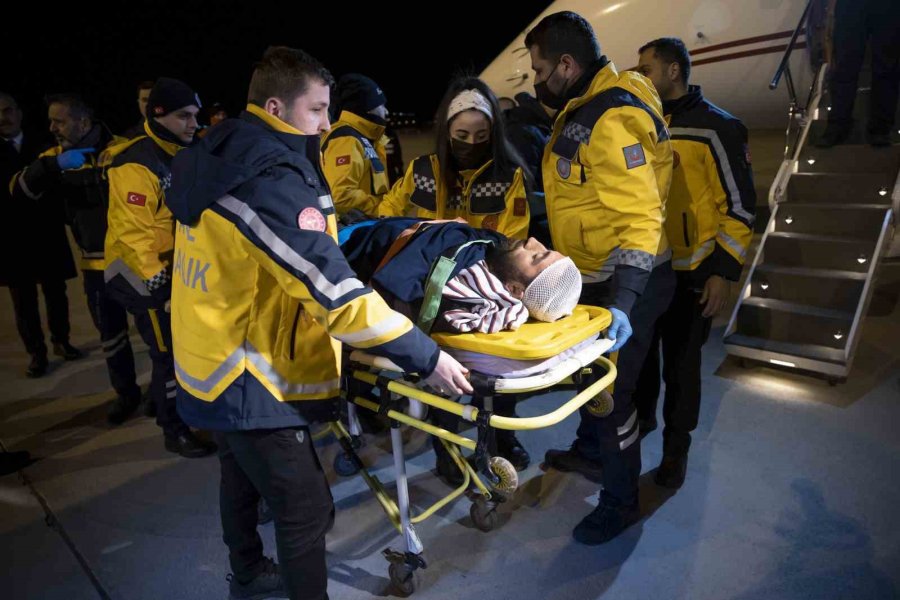 Cumhurbaşkanlığı Uçakları Depremzedeler İçin Seferber