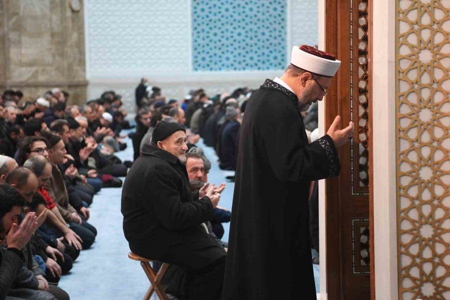 Camilerde Kahramanmaraş Merkezli Yaşanan Depremler Konulu Hutbe Okundu