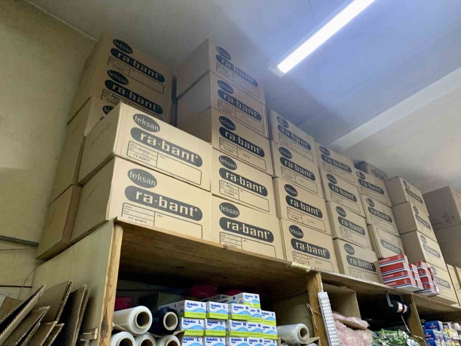 Yardımlar İçin Doğan Boş Koli İhtiyacına Esnaflar Yetişti