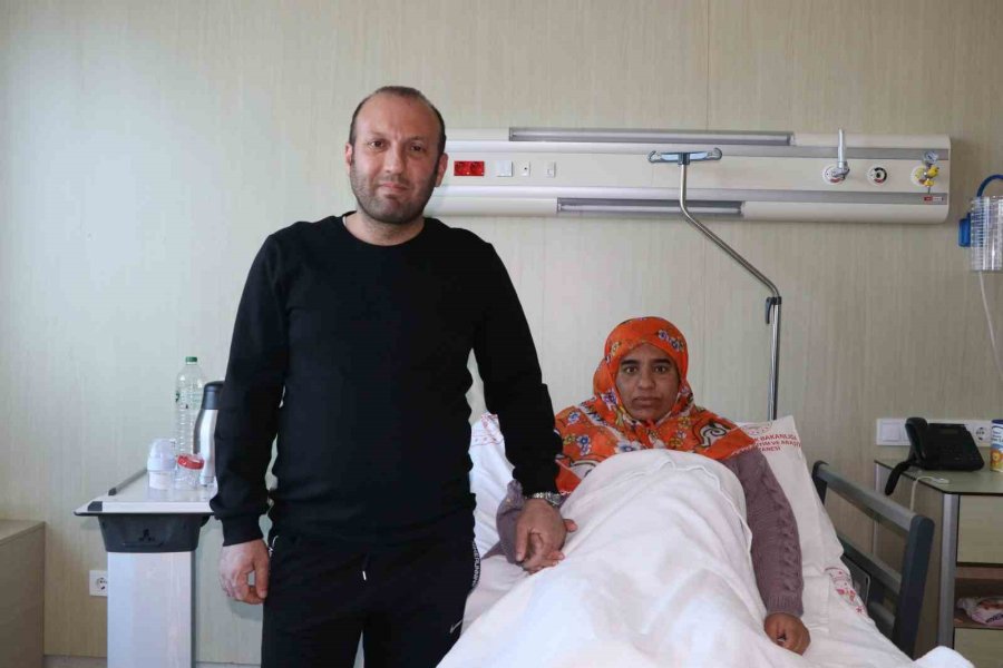 Enkazdan Çıkan Mutluluk